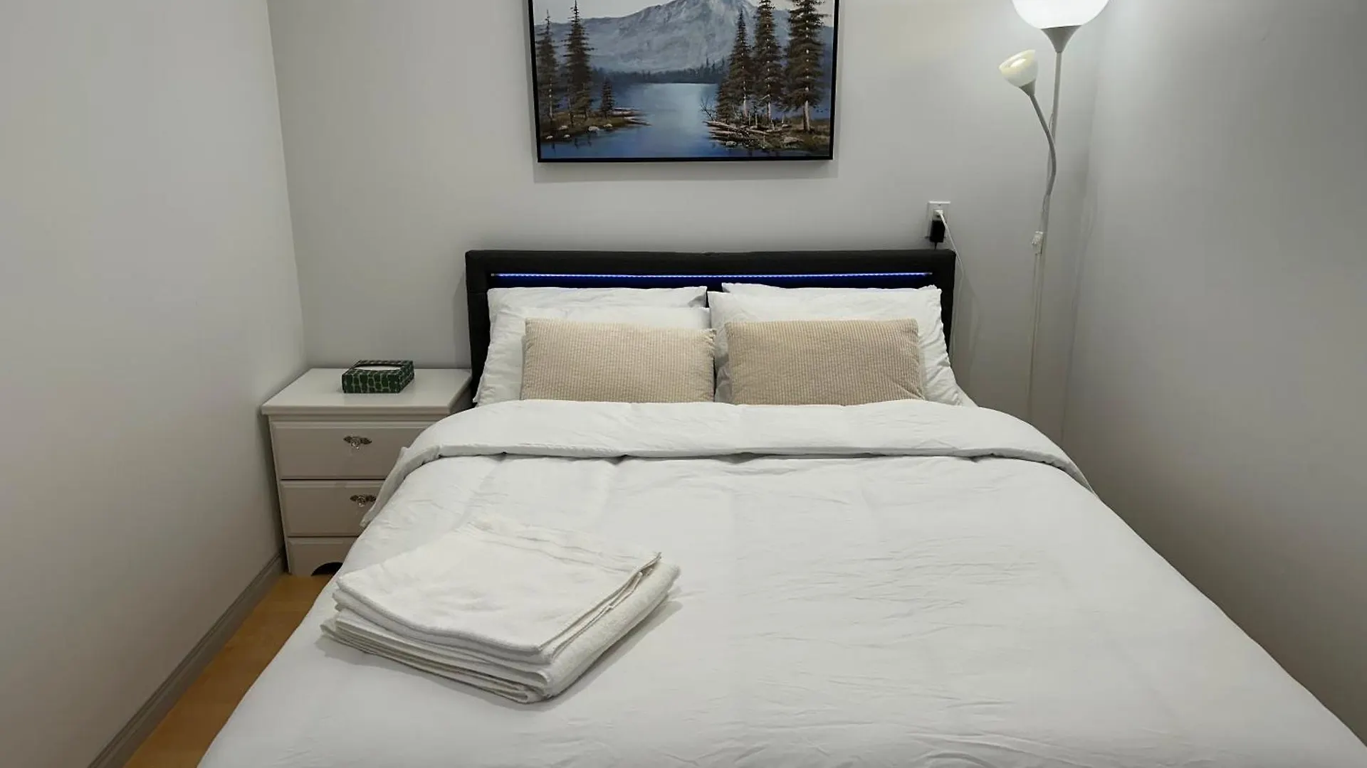 Charming Suite In Vancouver